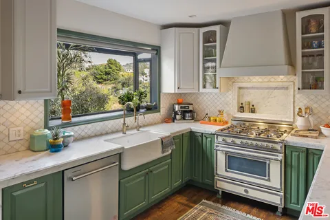 $16,000 | 3340 Durand Drive, Los Angeles, CA 90068