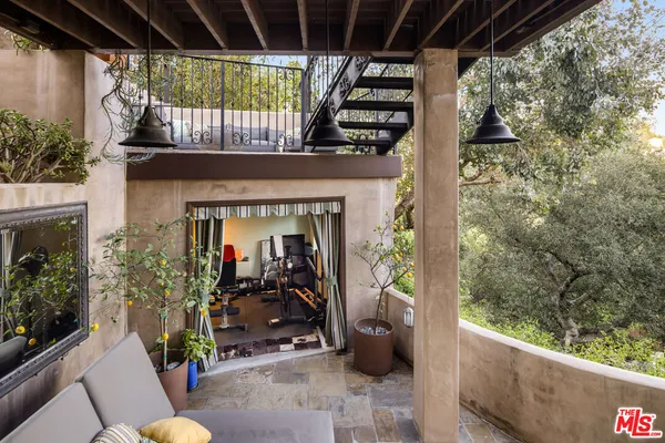 $14,995 | 3340 Durand Drive, Los Angeles, CA 90068