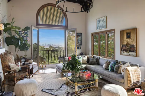 $16,000 | 3340 Durand Drive, Los Angeles, CA 90068