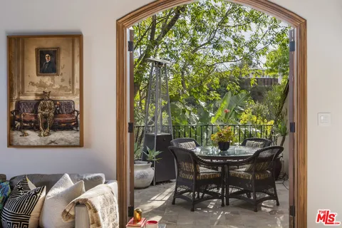 $16,000 | 3340 Durand Drive, Los Angeles, CA 90068