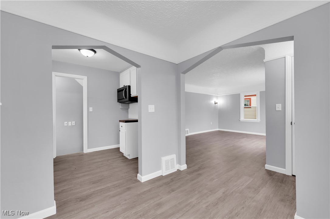 953 Whitby Road Cleveland Heights, OH 44112 - Photo 7 of 27
