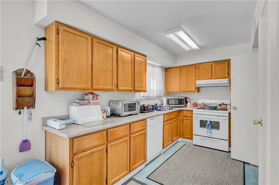 910 Wilson Cliffs Road Las Vegas, NV 89128 - Photo 10 of 31 Gallery Image 10