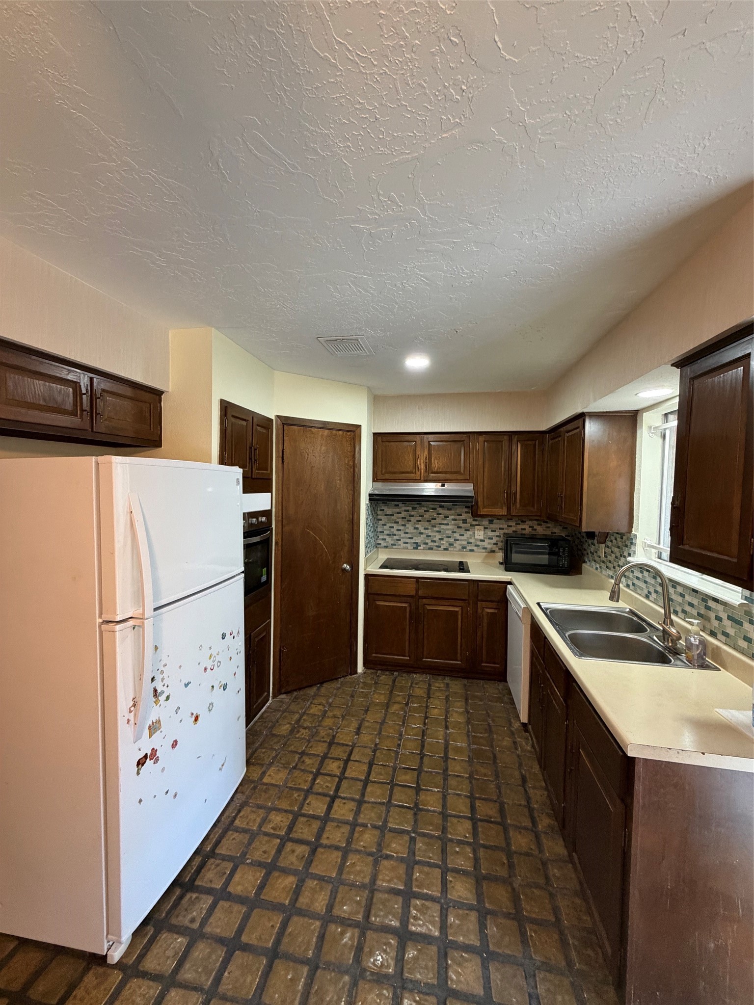 11419 Sharpcrest Street Houston, TX 77072 - Photo 5 of 22 Gallery Image 5