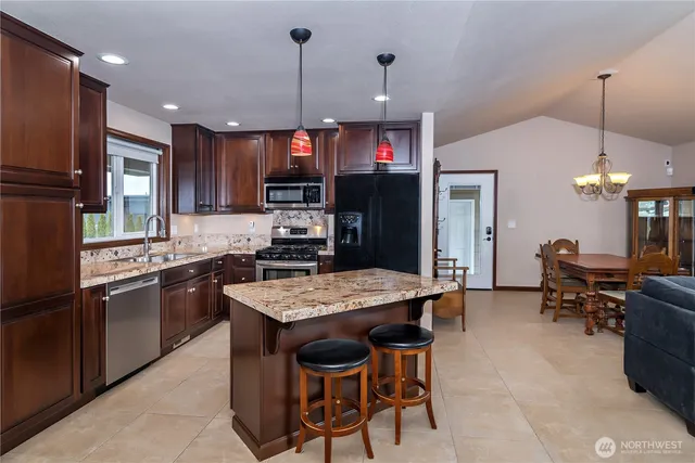 $549,950 | 206 Moon River View, Mattawa, WA 99349