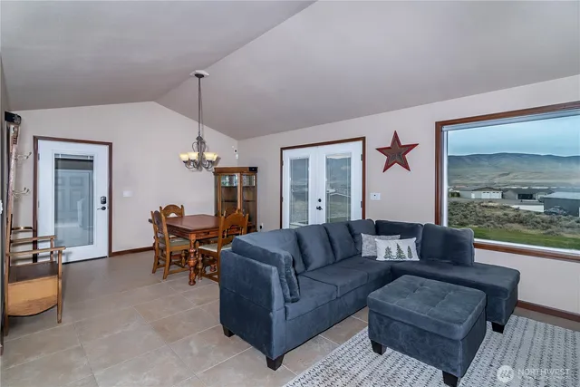 $549,950 | 206 Moon River View, Mattawa, WA 99349