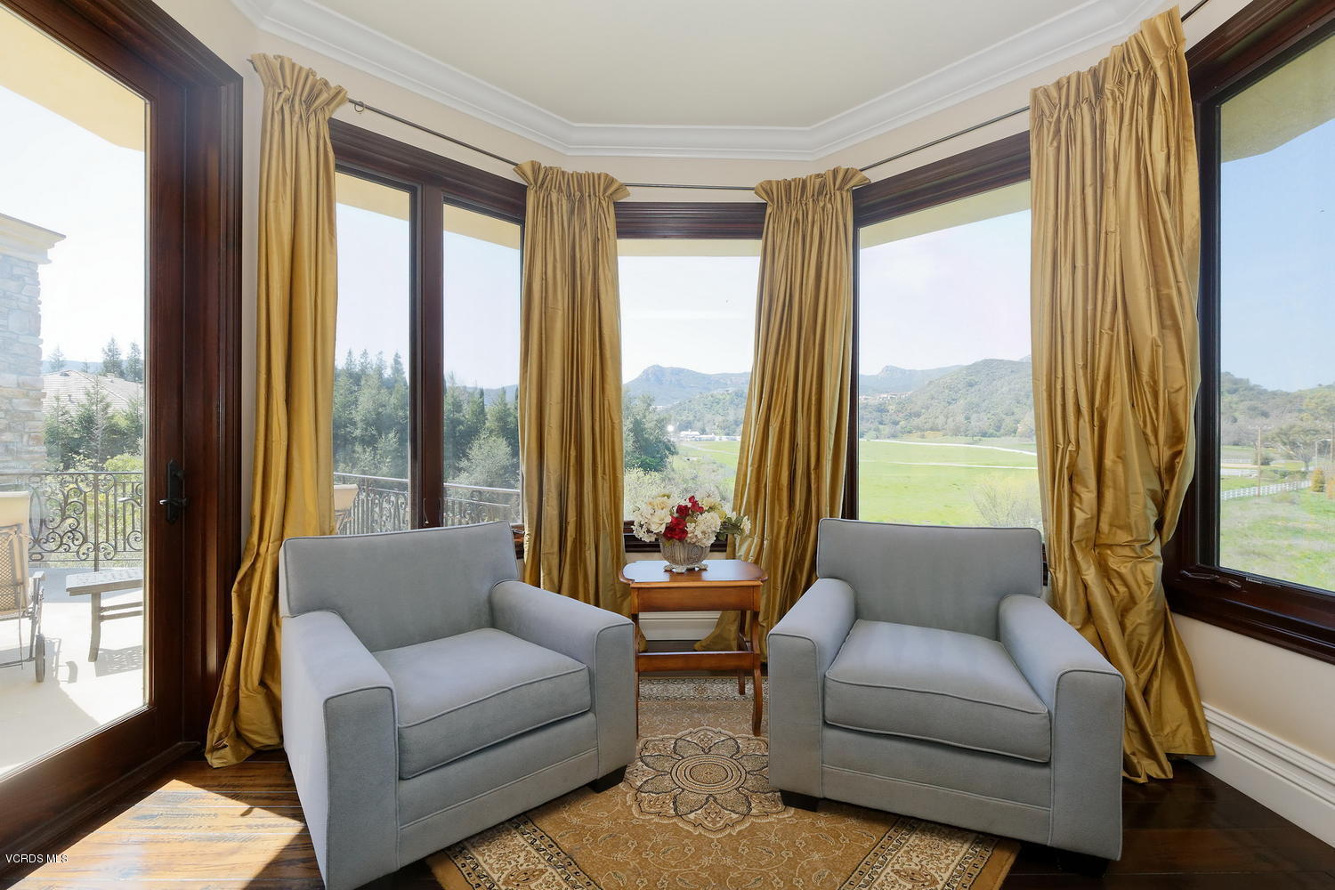 110 West Potrero Road Thousand Oaks, CA 91361 - Photo 17 of 33 a living room with furniture and a large window
