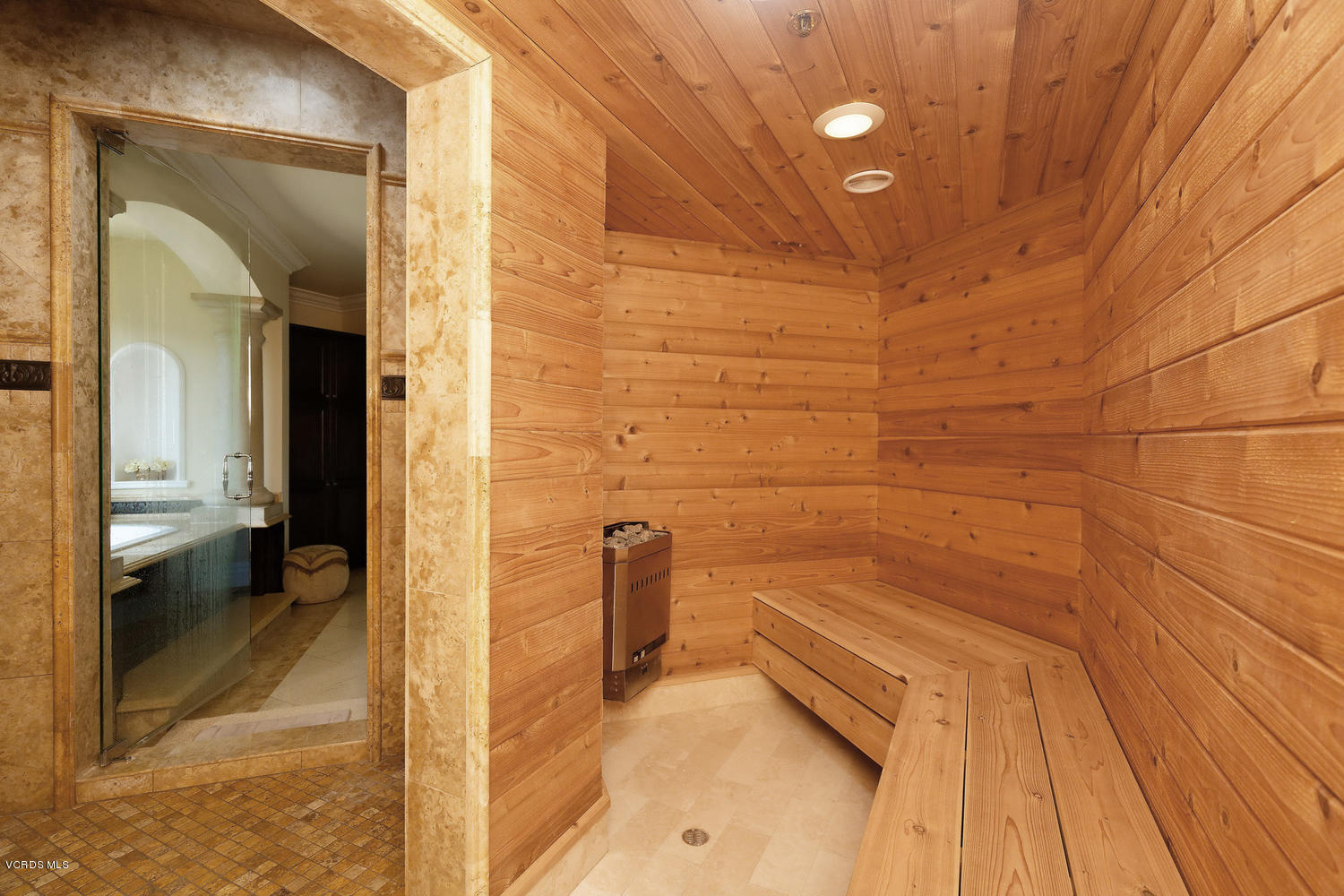 110 West Potrero Road Thousand Oaks, CA 91361 - Photo 19 of 33 a bathroom with a bathtub and a toilet