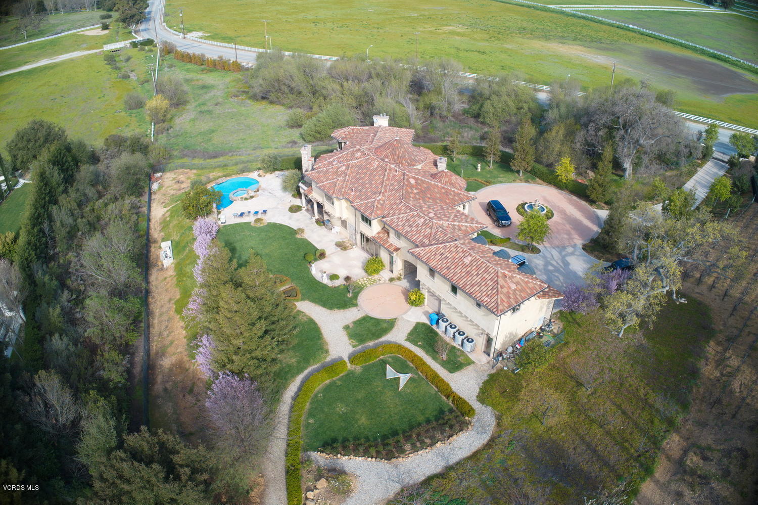 110 West Potrero Road Thousand Oaks, CA 91361 - Photo 30 of 33 a view of a swimming pool with a yard