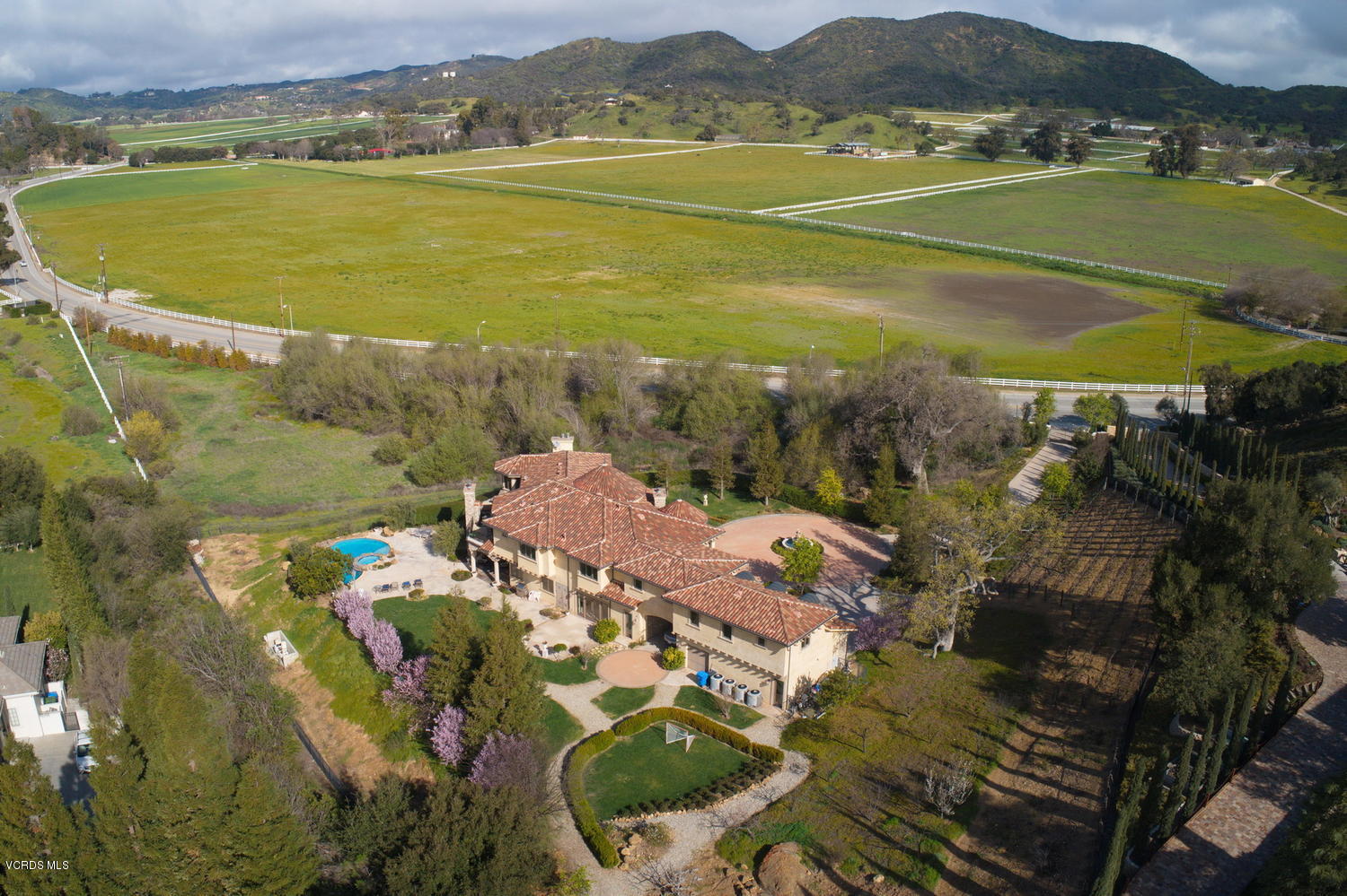 110 West Potrero Road Thousand Oaks, CA 91361 - Photo 31 of 33 a view of a city with an ocean view