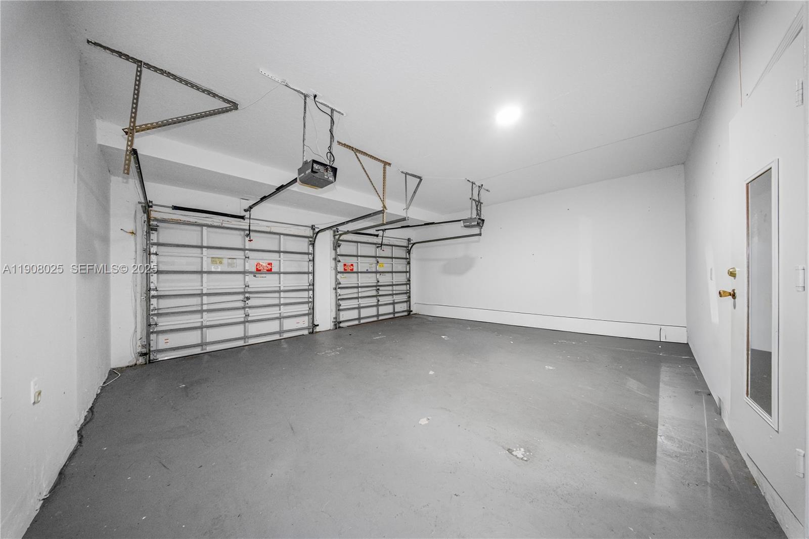 13868 Southwest 38th Terrace Miami, FL 33175 - Photo 10 of 30 a view of a room with garage