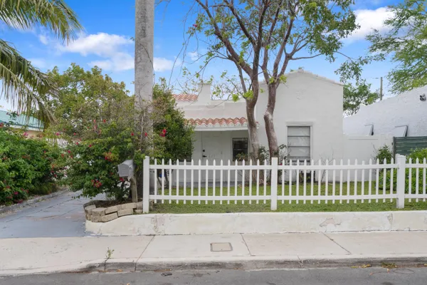 $2,950 | 625 Selkirk Street, West Palm Beach, FL 33405