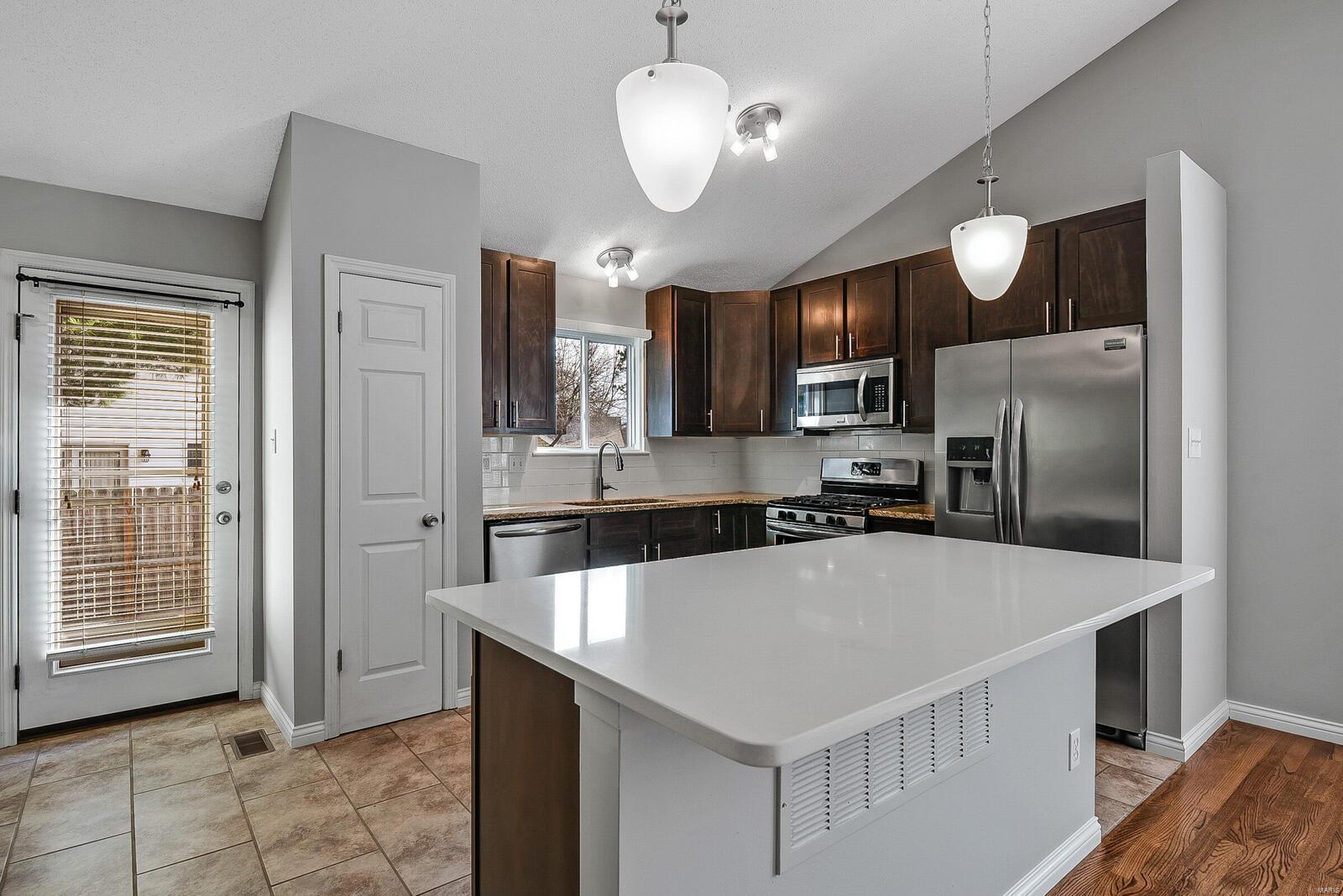 914 Sulphur Spring Road Manchester, MO 63021 - Photo 3 of 15 Gallery Image 3