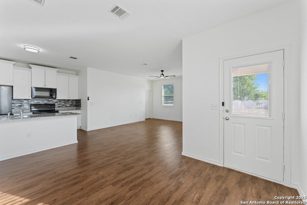 6630 Freedom Ridge San Antonio, TX 78242 - Photo 13 of 30