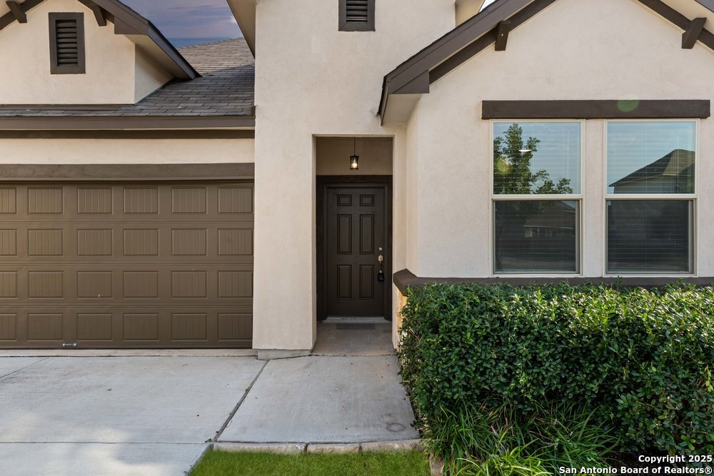 6630 Freedom Ridge San Antonio, TX 78242 - Photo 5 of 30