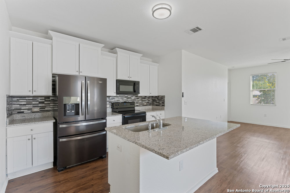 6630 Freedom Ridge San Antonio, TX 78242 - Photo 9 of 30