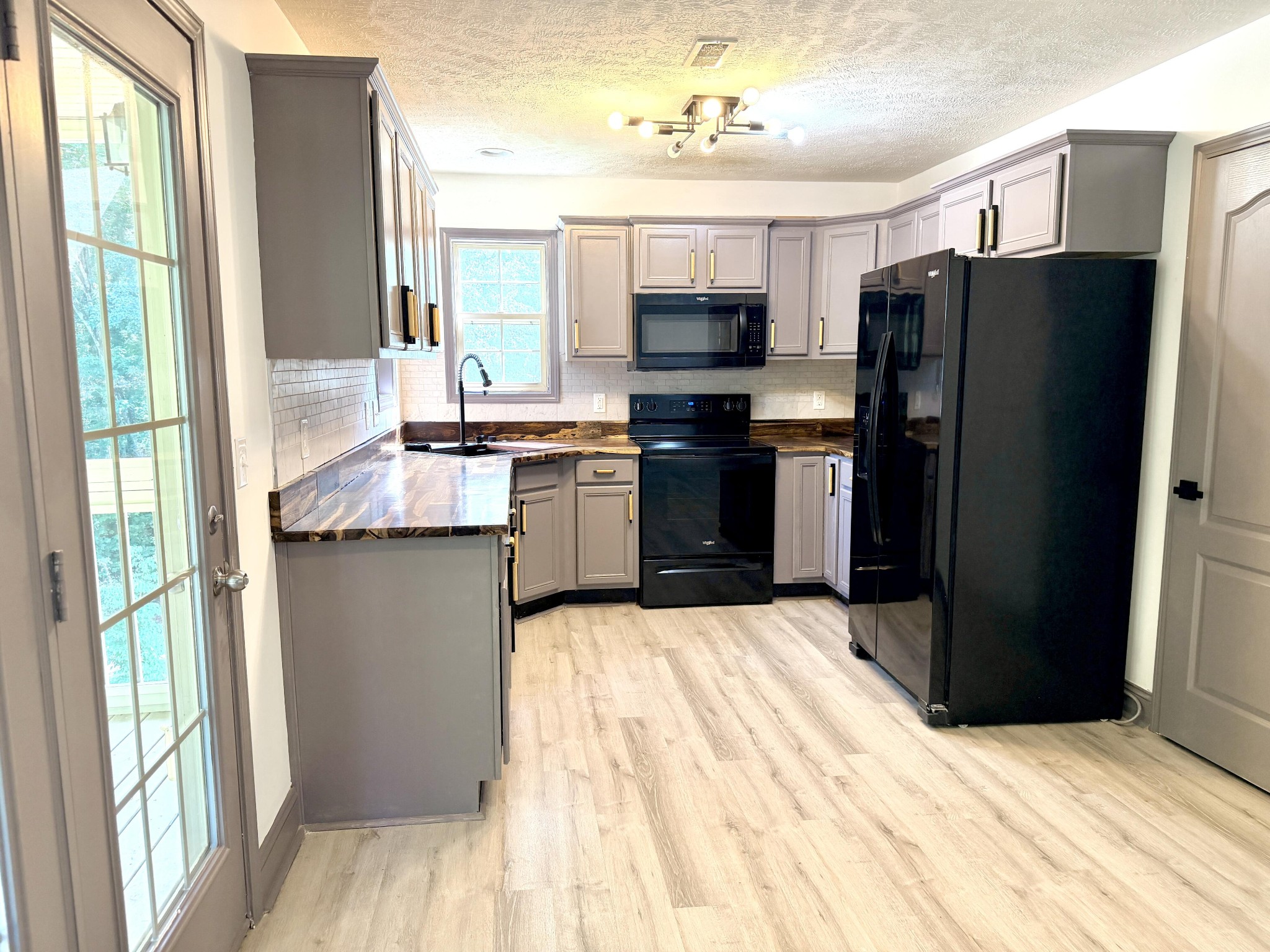 5005 Marion Road Cunningham, TN 37052 - Photo 6 of 40