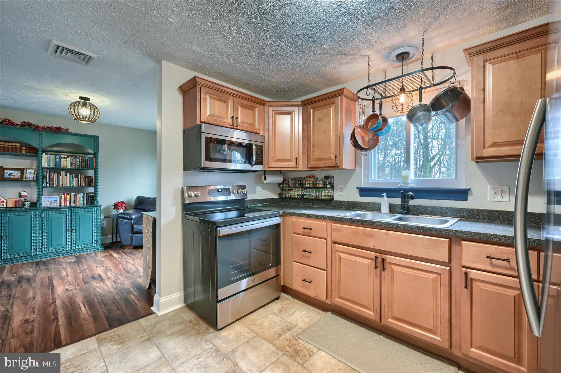 71 Valley Road Hummelstown, PA 17036 - Photo 11 of 40 Gallery Image 11