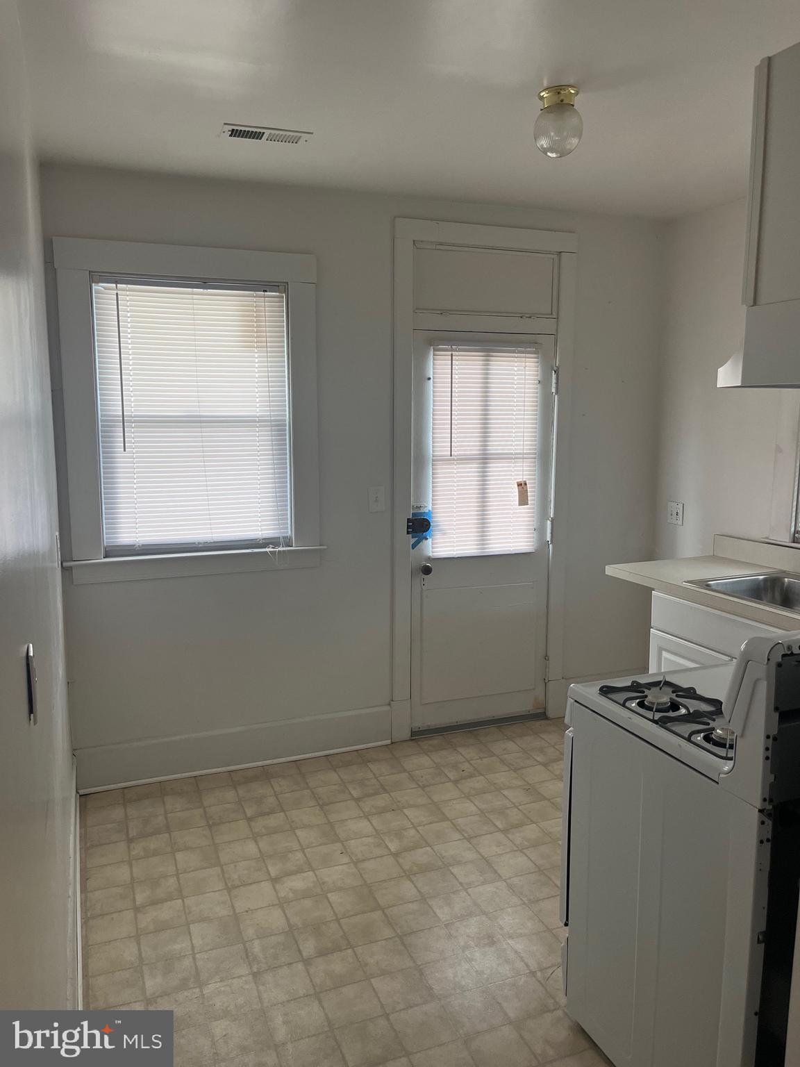 3213 Vickers Road, Unit 3 Baltimore, MD 21216 - Photo 6 of 14