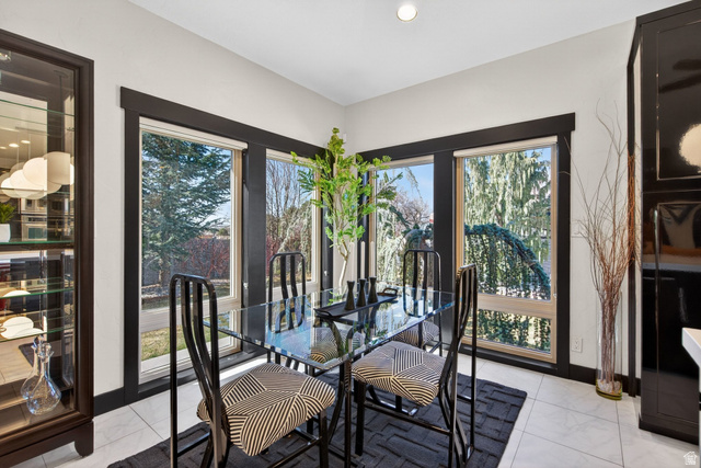 145 Carnesecca Court Mapleton, UT 84664 - Photo 35 of 109 Dining space featuring plenty of natural light and recessed lighting