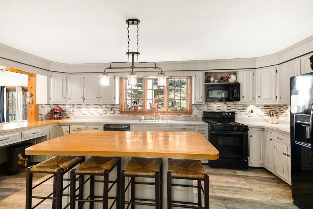 27 Prospect Hill Road Brimfield, MA 01010 - Photo 9 of 30 Gallery Image 9
