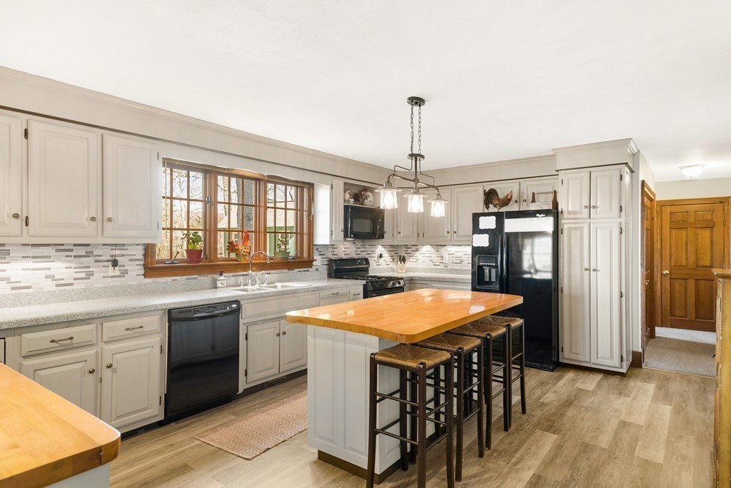 27 Prospect Hill Road Brimfield, MA 01010 - Photo 10 of 30 Gallery Image 10