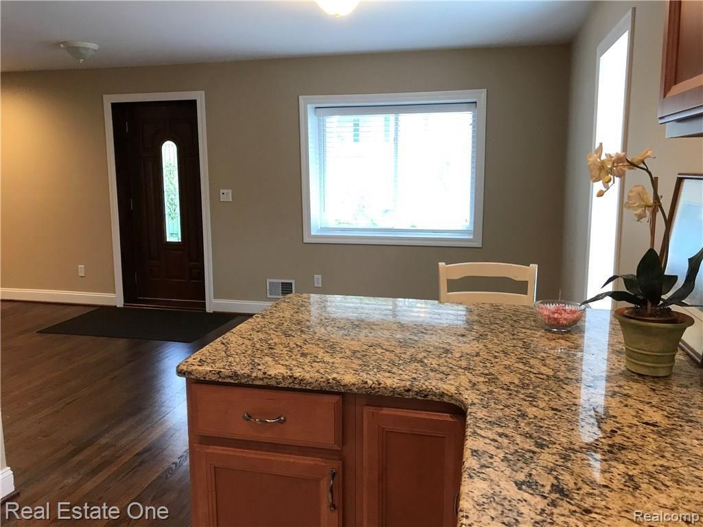 763 Elizabeth Street Rochester, MI 48307 - Photo 22 of 48 Liz 7.JPG