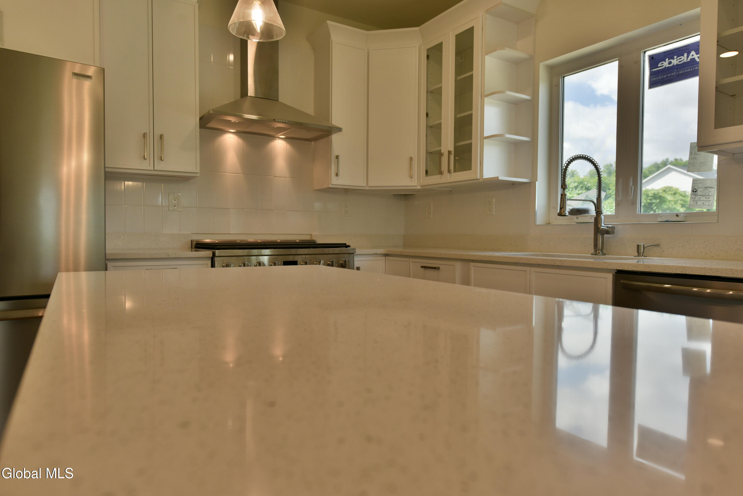802 South Ravine Road Niskayuna, NY 12309 - Photo 18 of 60 23