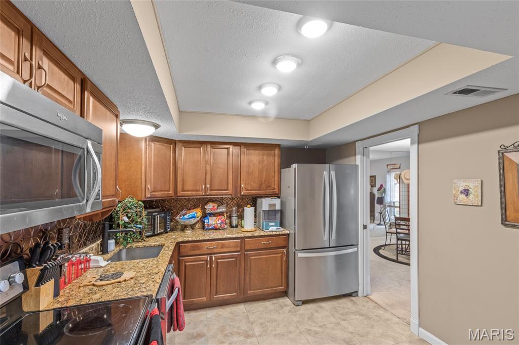 1026 Kehrs Mill Road, Unit 4 Ballwin, MO 63011 - Photo 13 of 30