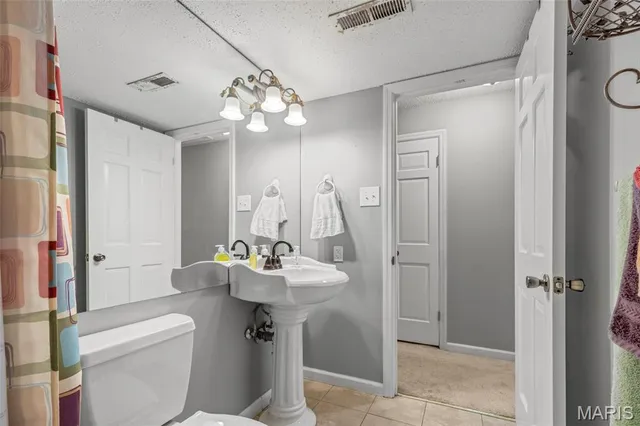 $190,000 | 1026 Kehrs Mill Road, Unit 4, Ballwin, MO 63011