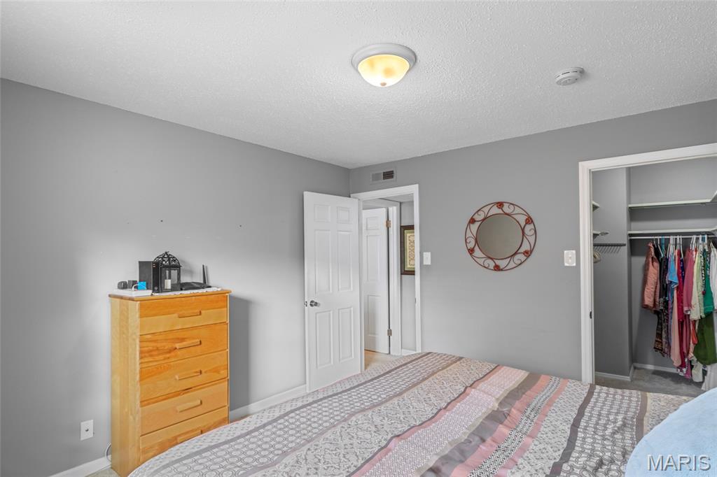 1026 Kehrs Mill Road, Unit 4 Ballwin, MO 63011 - Photo 19 of 30