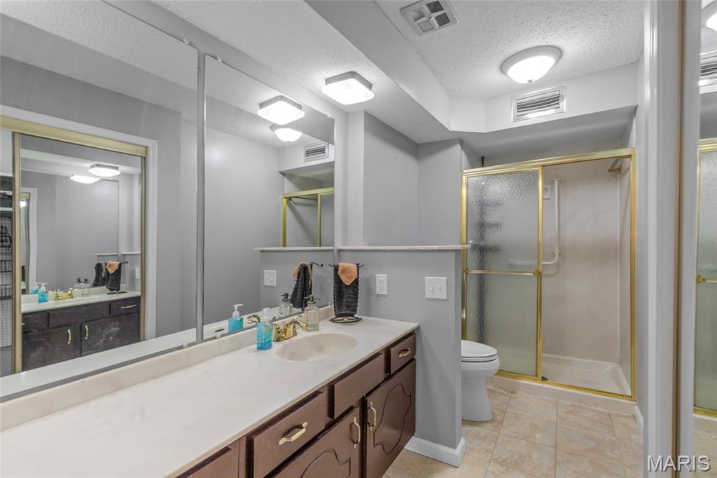 1026 Kehrs Mill Road, Unit 4 Ballwin, MO 63011 - Photo 25 of 30