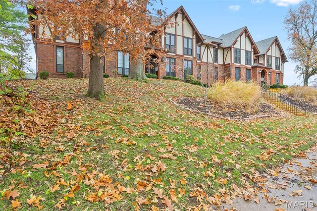 $190,000 | 1026 Kehrs Mill Road, Unit 4, Ballwin, MO 63011