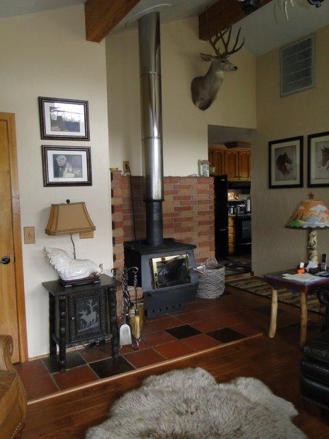 2000 Limpy Creek Road Grants Pass, OR 97527 - Photo 11 of 35 Gallery Image 11
