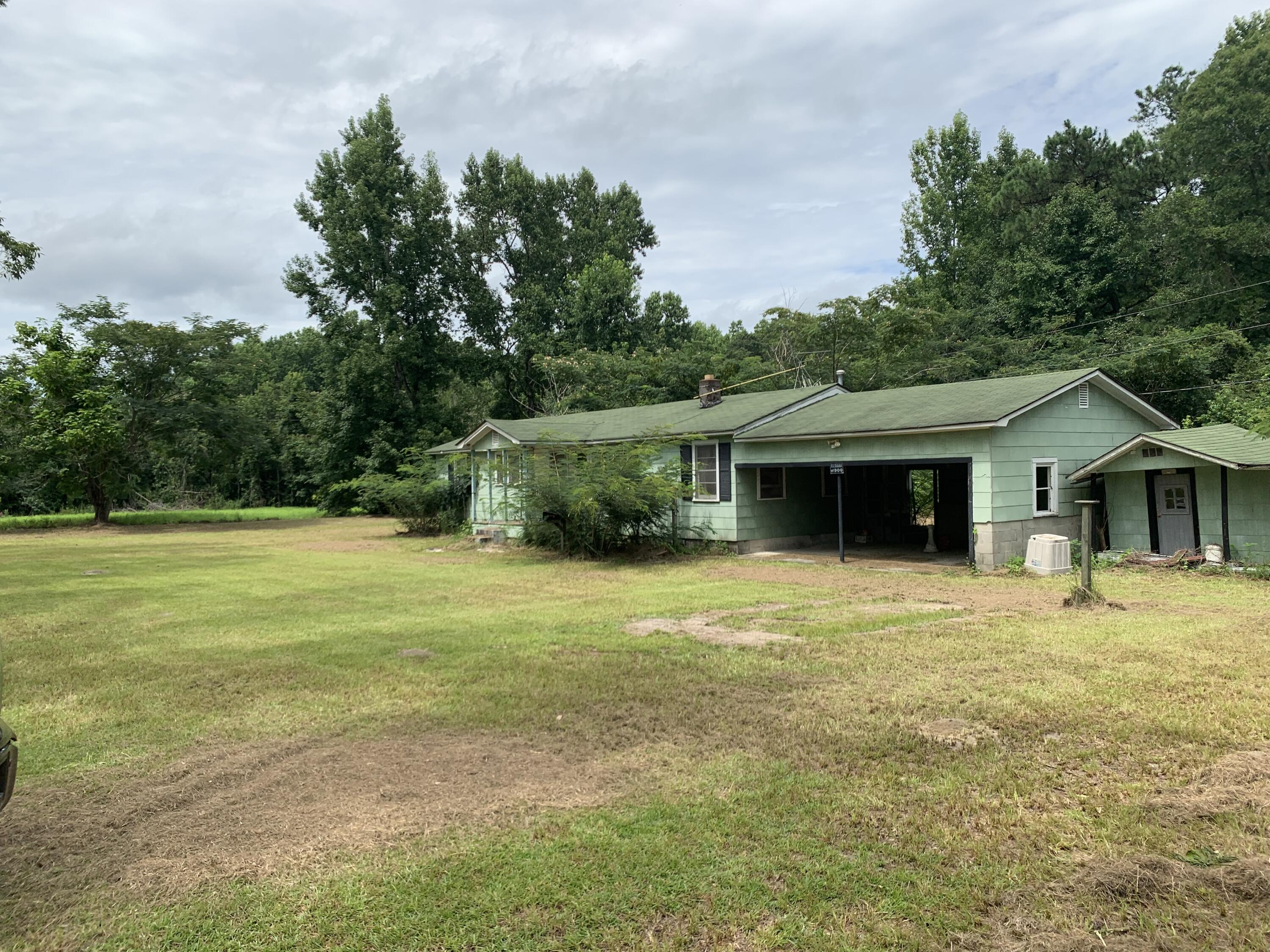 271 Harrison Road Smoaks, SC 29481 - Photo 6 of 28 IMG_2389