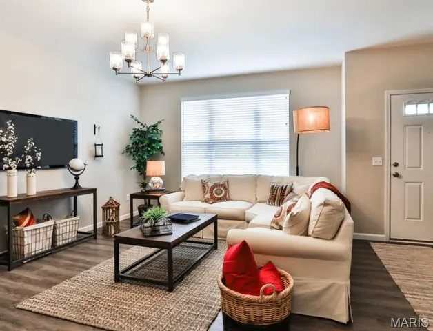 $2,600 | 103 Ripple Crk Drive, Lake St. Louis, MO 63367