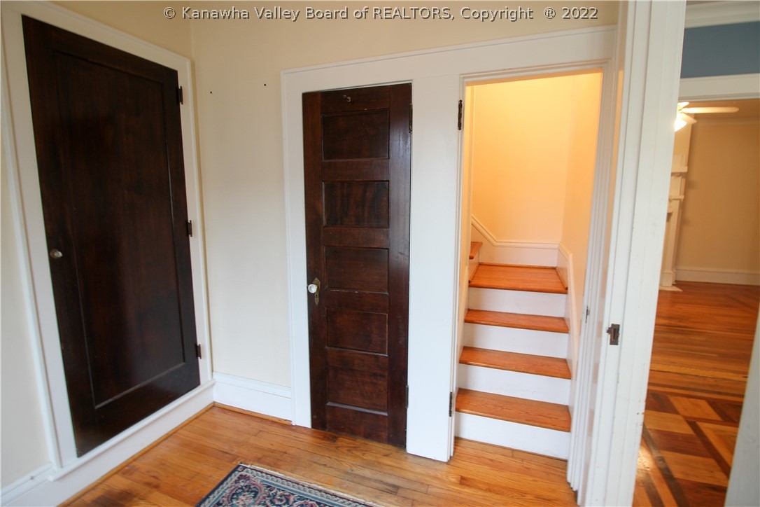 1045 Valley Road Charleston, WV 25302 - Photo 15 of 31 Gallery Image 15