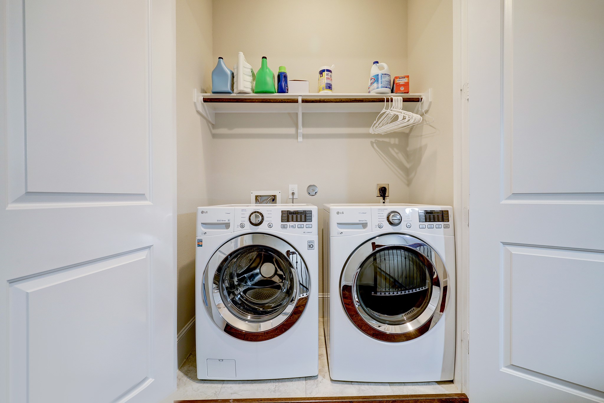 5453 Larkin Street Houston, TX 77007 - Photo 26 of 38 a close up view of a washer and dryer