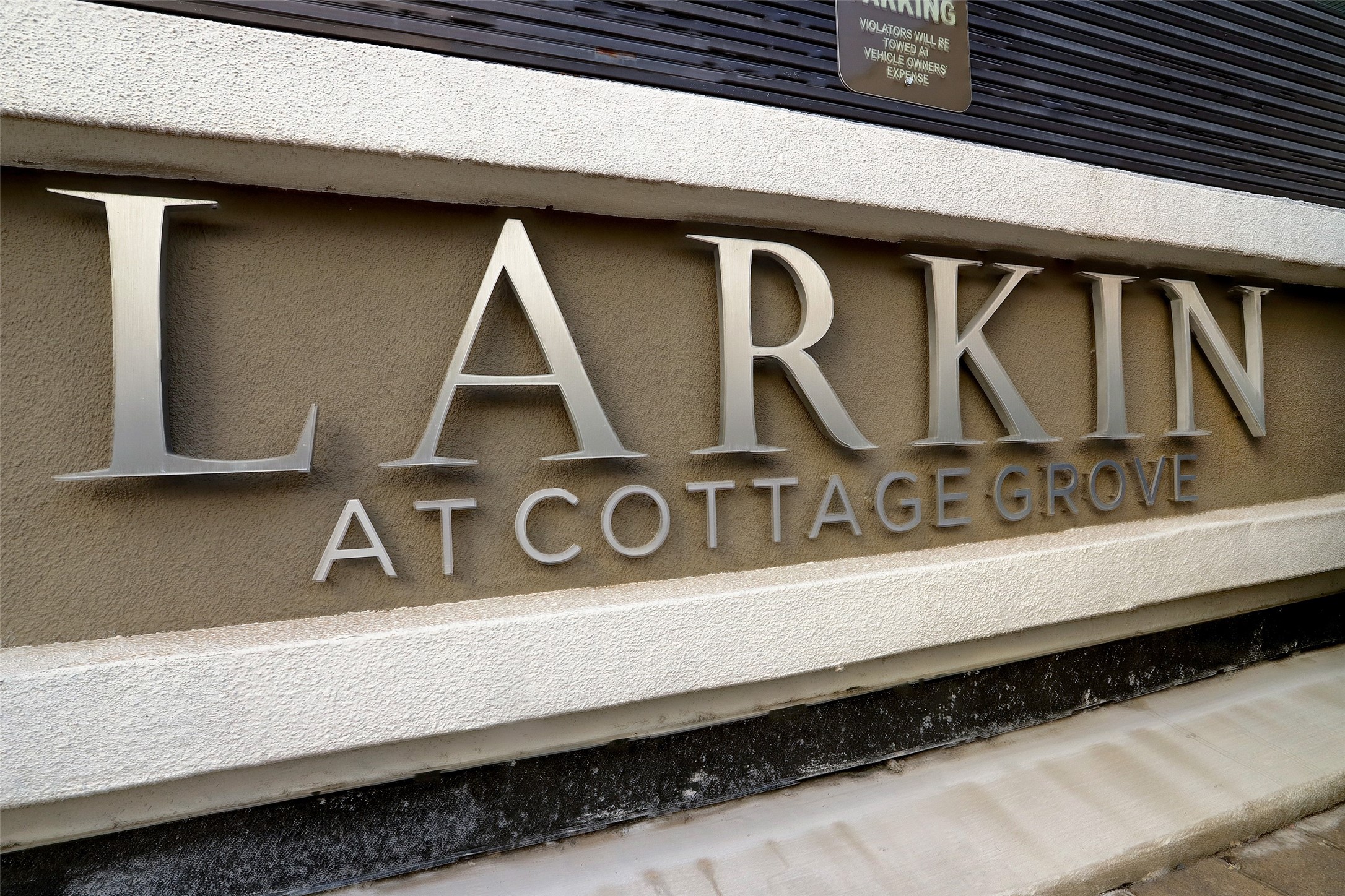 5453 Larkin Street Houston, TX 77007 - Photo 33 of 38 a close view of sink