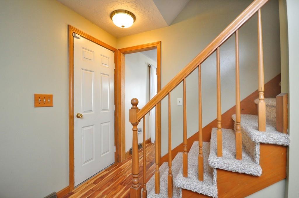 962 Russell Road Westfield, MA 01085 - Photo 5 of 41 Gallery Image 5