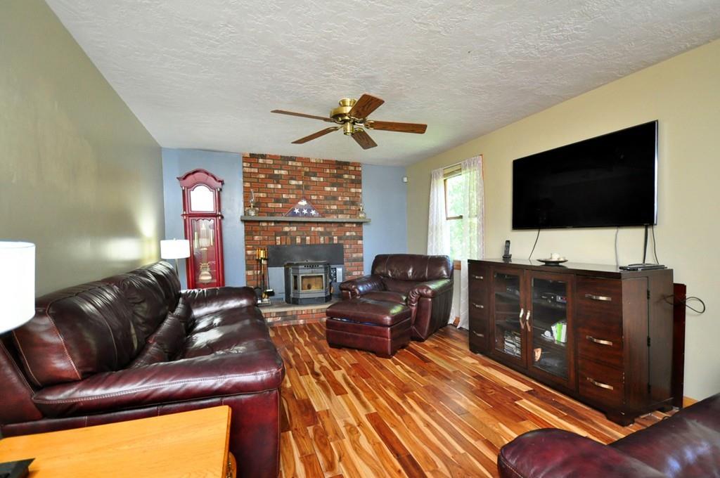 962 Russell Road Westfield, MA 01085 - Photo 8 of 41 Gallery Image 8