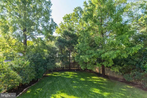 $1,850,000 | 5113 Newport Avenue, Bethesda, MD 20816