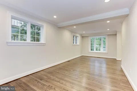 $1,850,000 | 5113 Newport Avenue, Bethesda, MD 20816