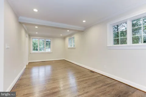 $1,850,000 | 5113 Newport Avenue, Bethesda, MD 20816