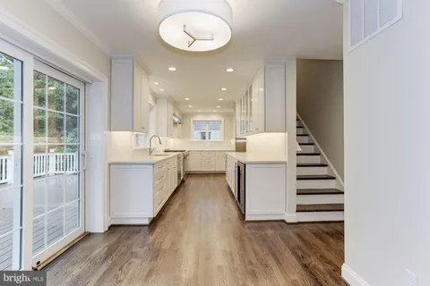 $1,850,000 | 5113 Newport Avenue, Bethesda, MD 20816