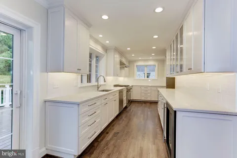 $1,850,000 | 5113 Newport Avenue, Bethesda, MD 20816