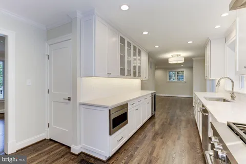 $1,850,000 | 5113 Newport Avenue, Bethesda, MD 20816