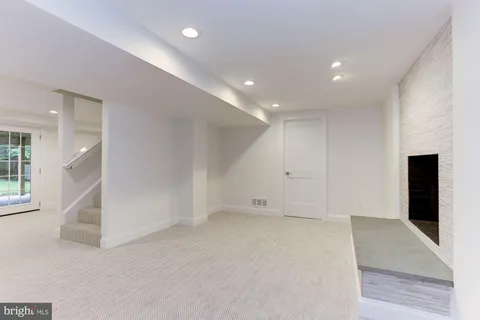 $1,850,000 | 5113 Newport Avenue, Bethesda, MD 20816