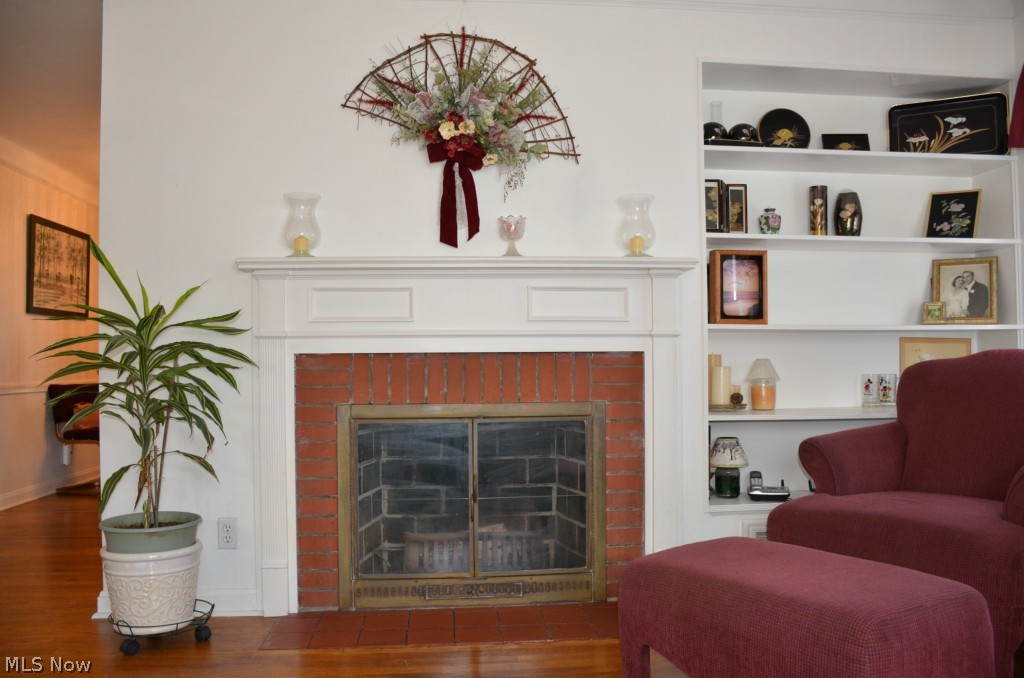 1564 Edgefield Road Lyndhurst, OH 44124 - Photo 5 of 22