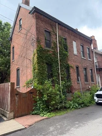 $375,000 | 2106 Fox Way, Pittsburgh, PA 15203