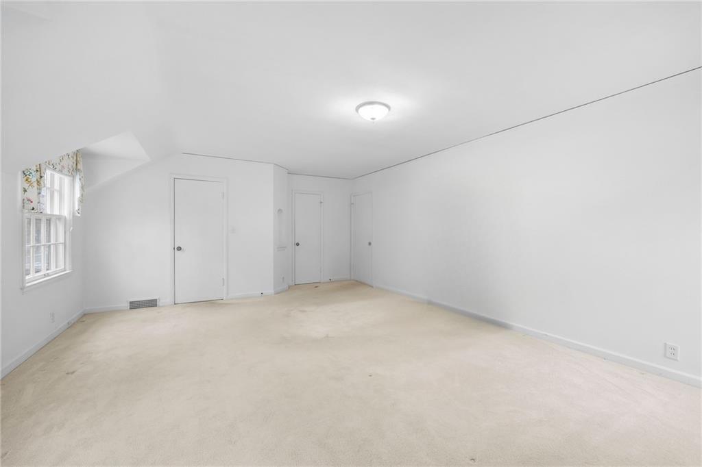 6455 Overbrook Road Mission Hills, KS 66208 - Photo 16 of 30